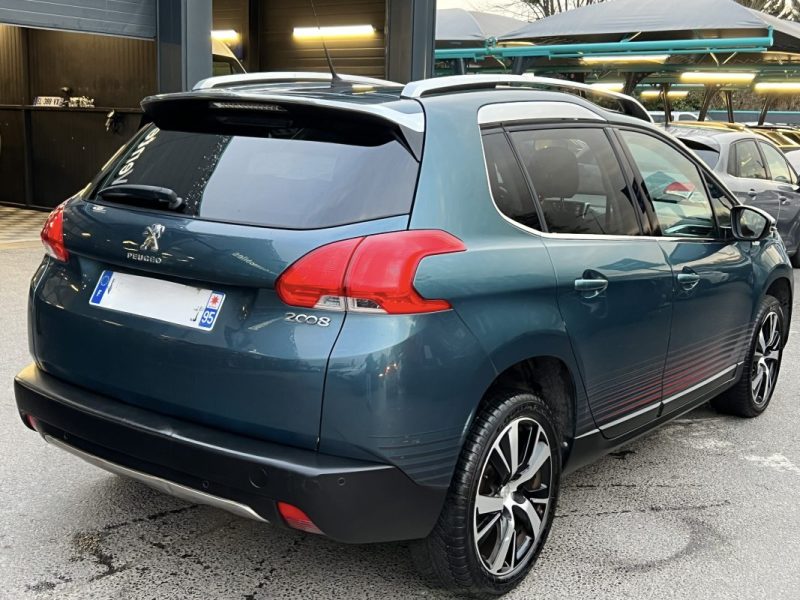 PEUGEOT 2008 URBAN CROSS 1.2 110 Cv ECRAN GPS TACTILE / CRIT AIR 1 - GARANTIE 1 AN
