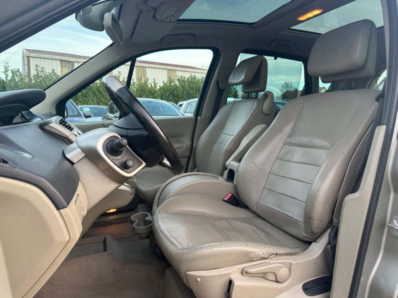 RENAULT SCENIC EXPRESSION 1.9DCI 130 2007