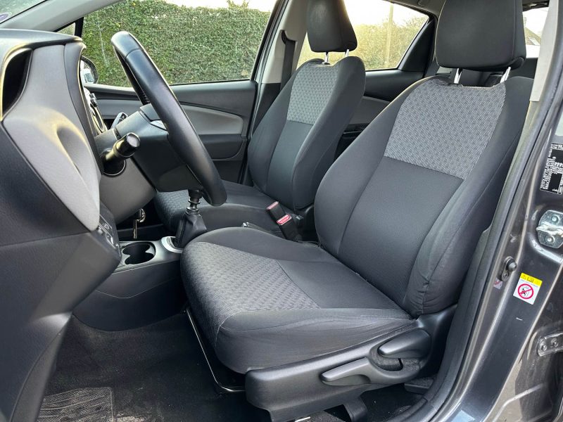 TOYOTA YARIS 100 VVT-I LOUNGE 5P 2015