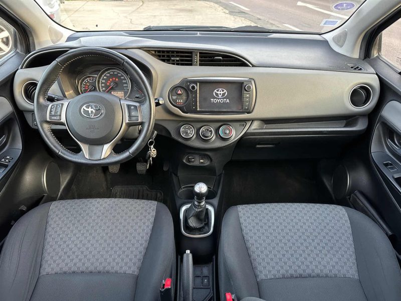 TOYOTA YARIS 100 VVT-I LOUNGE 5P 2015