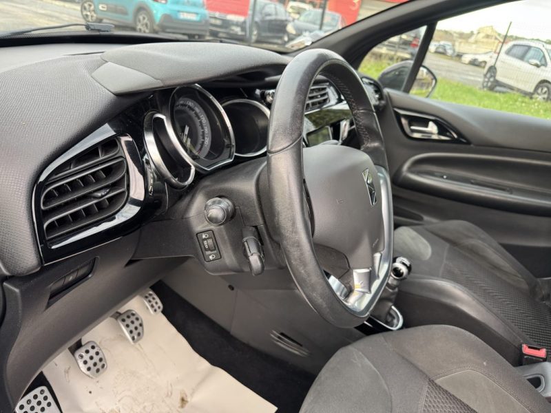 CITROEN DS3 CABRIOLET 1.2 82CV SPORT CHIC