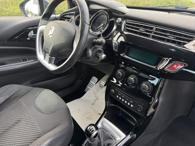 CITROEN DS3 CABRIOLET 1.2 82CV SPORT CHIC