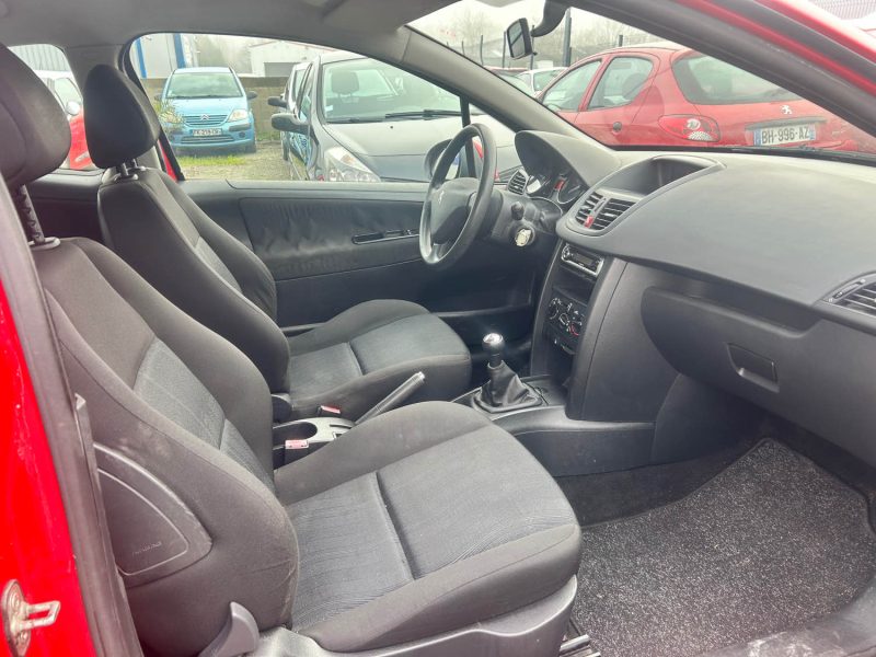 PEUGEOT 207  1.4 FILOU 2023