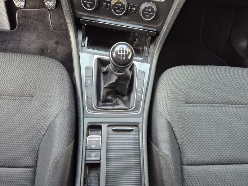 VOLKSWAGEN GOLF VII 1.6 TDI 115 FAP BVM5 CONFORTLINE BUSINESS 2018