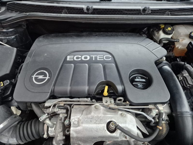 OPEL ASTRA 1.6 CDTI 136 CH START/STOP ECOFLEX COSMO 2015