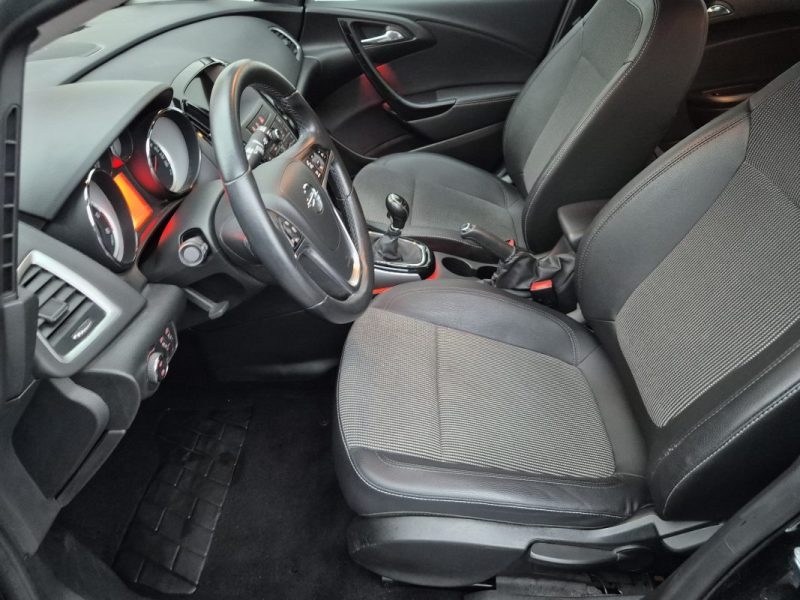 OPEL ASTRA 1.6 CDTI 136 CH START/STOP ECOFLEX COSMO 2015