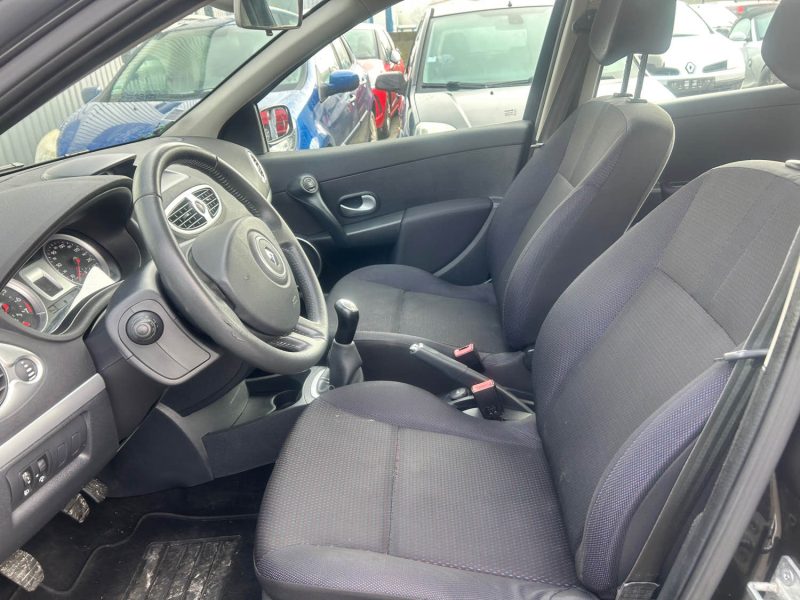 RENAULT CLIO 75CH 2008