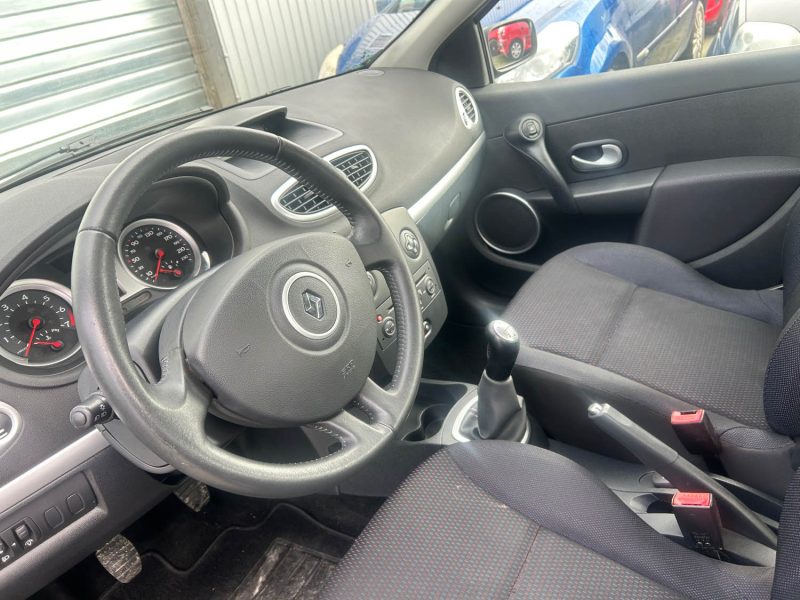 RENAULT CLIO 75CH 2008