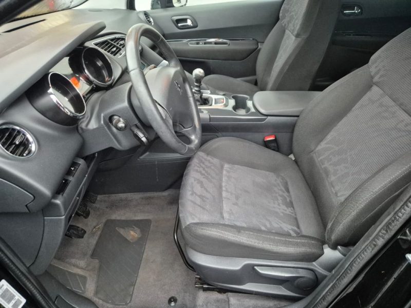 PEUGEOT 3008 1.6 HDI 16V 110 FELINE 2010