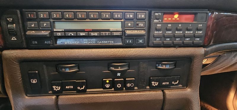 BMW  750I (E32) 5.0I V12 300CV BA ( ETAT COLLECTION )