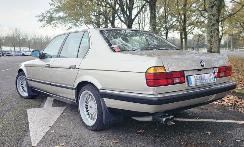 BMW  750I (E32) 5.0I V12 300CV BA ( ETAT COLLECTION )