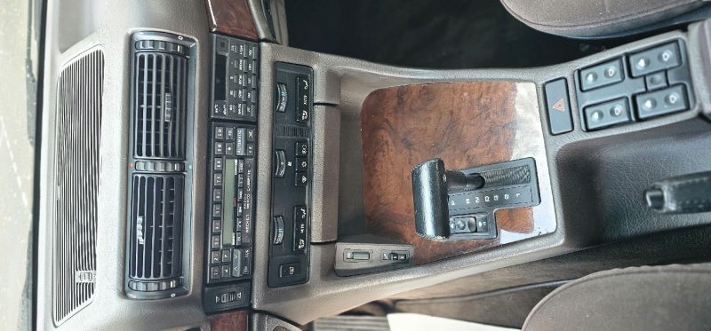 BMW  750I (E32) 5.0I V12 300CV BA ( ETAT COLLECTION )