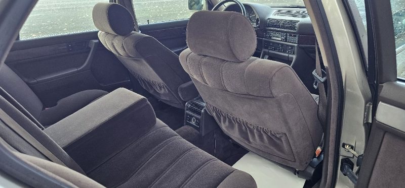 BMW  750I (E32) 5.0I V12 300CV BA ( ETAT COLLECTION )