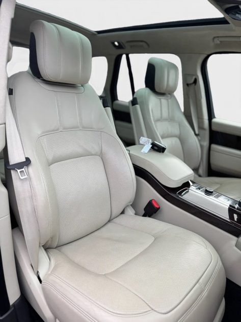 LAND ROVER RANGE ROV 2.0 P400E 404CH VOGUE SWB MARK IX 2019