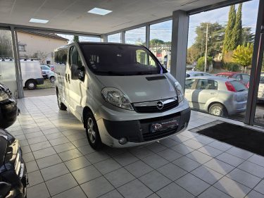 OPEL VIVARO LIFE MULTIVAN 2.5L 150CH 6 PLACES ANNEE 2009 258000KM