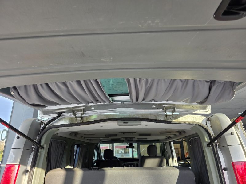 OPEL VIVARO LIFE MULTIVAN 2.5L 150CH 6 PLACES ANNEE 2009 258000KM