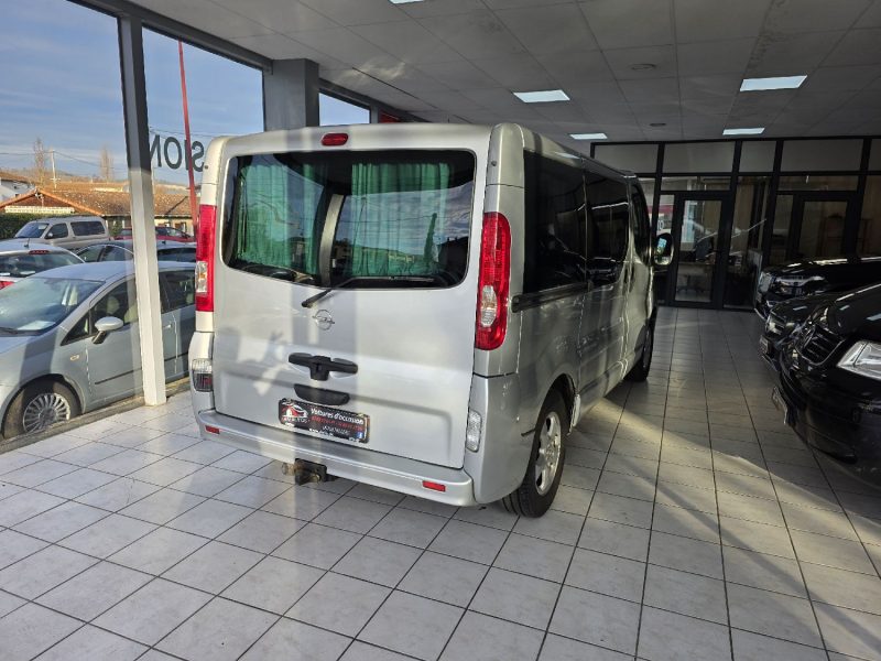 OPEL VIVARO LIFE MULTIVAN 2.5L 150CH 6 PLACES ANNEE 2009 258000KM