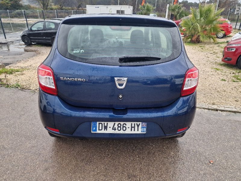 DACIA SANDERO 1.2 16V 75CH LIMITÉE 10TH ANNIVERSARY 2015