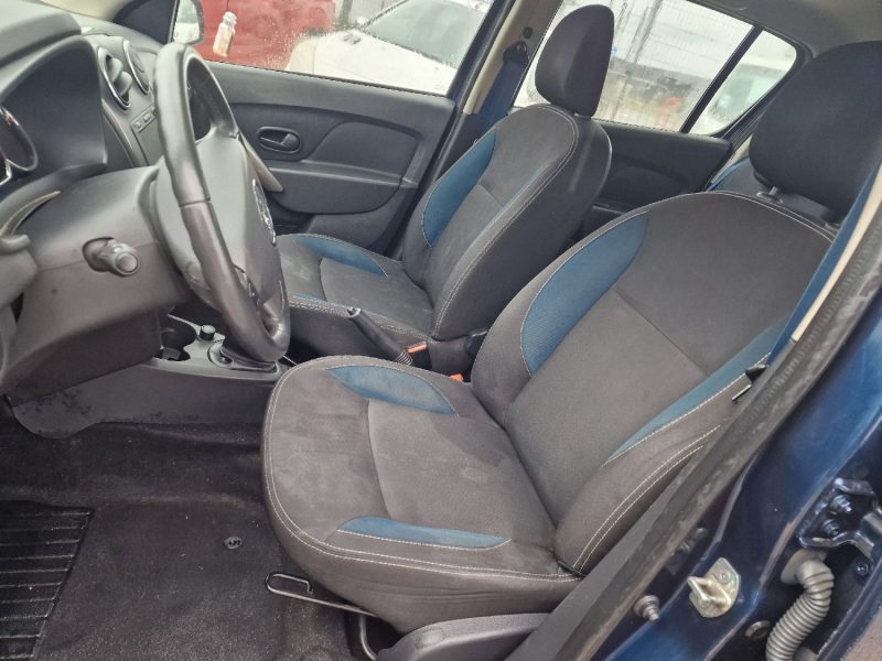 DACIA SANDERO 1.2 16V 75CH LIMITÉE 10TH ANNIVERSARY 2015