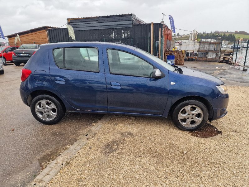 DACIA SANDERO 1.2 16V 75CH LIMITÉE 10TH ANNIVERSARY 2015