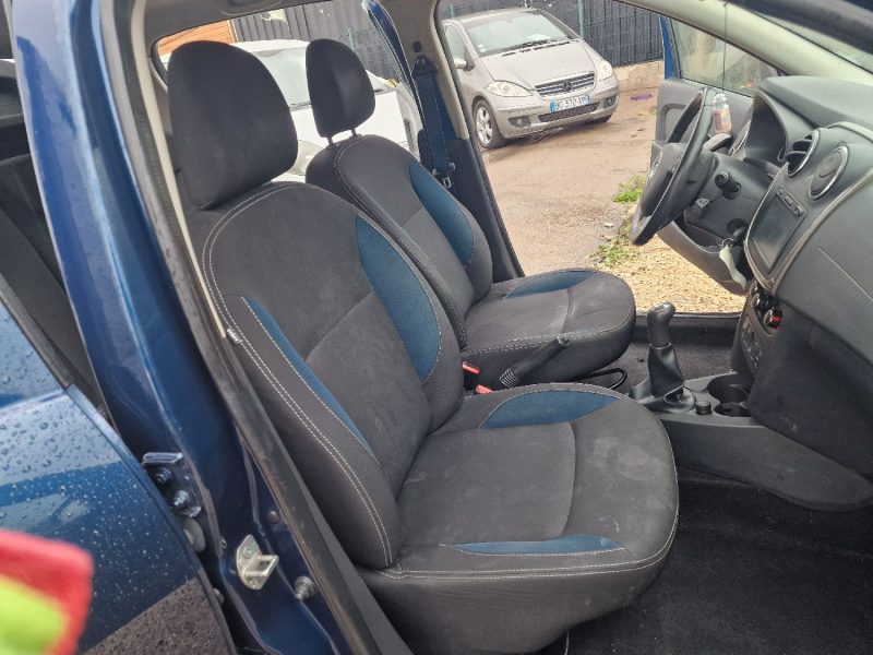 DACIA SANDERO 1.2 16V 75CH LIMITÉE 10TH ANNIVERSARY 2015