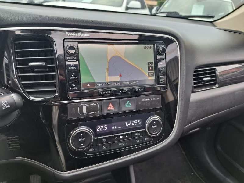 MITSUBISHI OUTLANDER 2.2 D 150 CV INSTYLE 4WD BVA 7 PLACES 2015