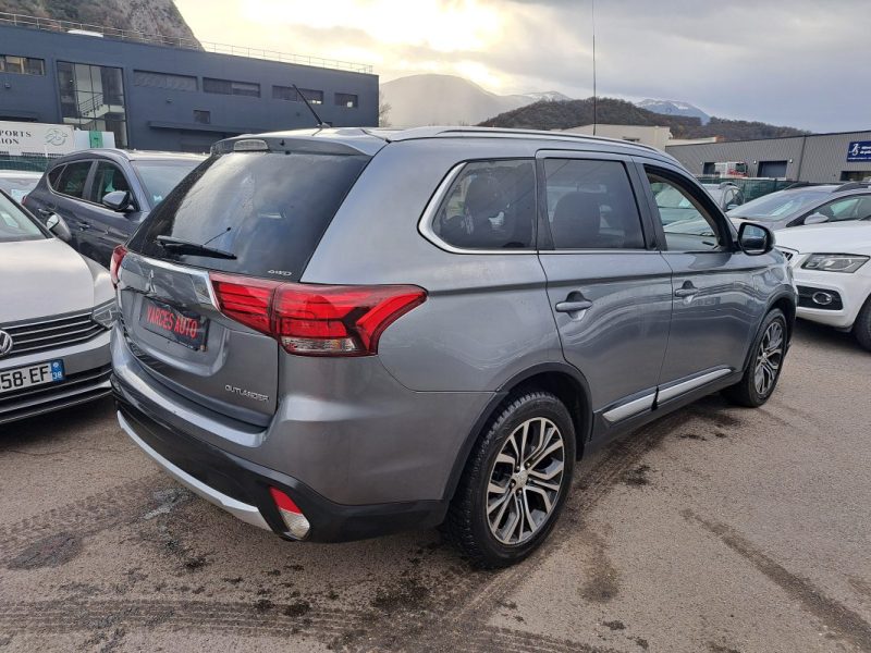 MITSUBISHI OUTLANDER 2.2 D 150 CV INSTYLE 4WD BVA 7 PLACES 2015