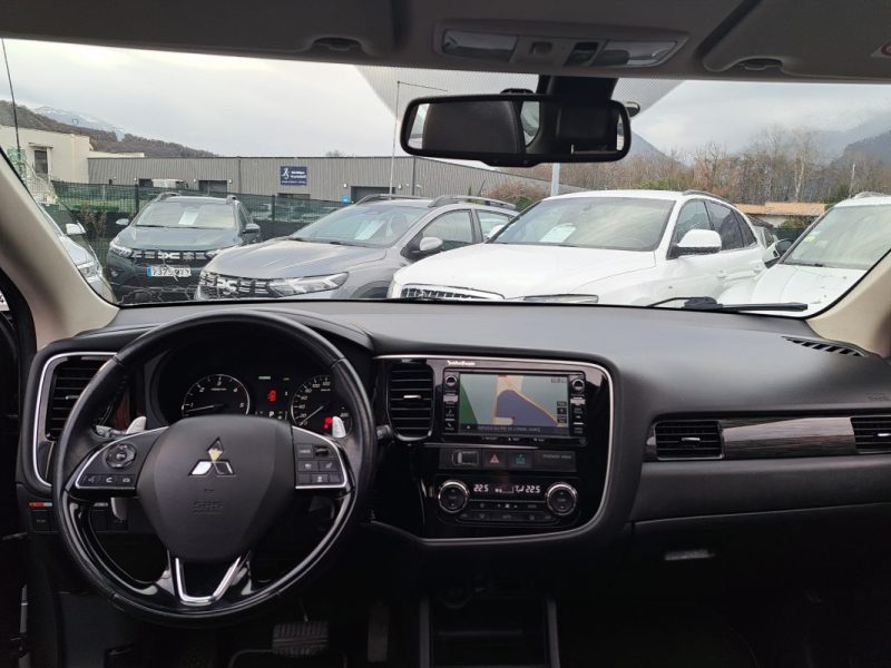 MITSUBISHI OUTLANDER 2.2 D 150 CV INSTYLE 4WD BVA 7 PLACES 2015