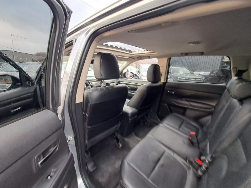 MITSUBISHI OUTLANDER 2.2 D 150 CV INSTYLE 4WD BVA 7 PLACES 2015