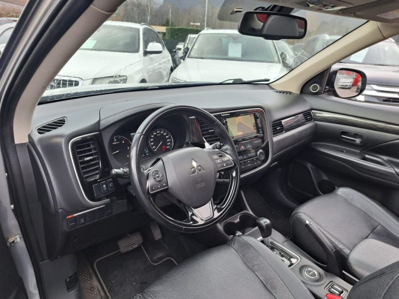 MITSUBISHI OUTLANDER 2.2 D 150 CV INSTYLE 4WD BVA 7 PLACES 2015