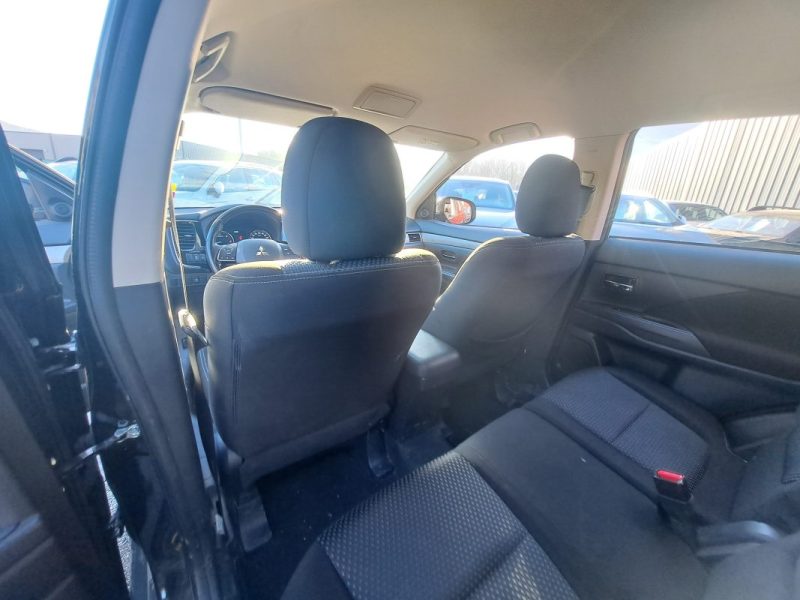 MITSUBISHI OUTLANDER 2.2 D 150CH INVITE AWD 7 PLACES 2015