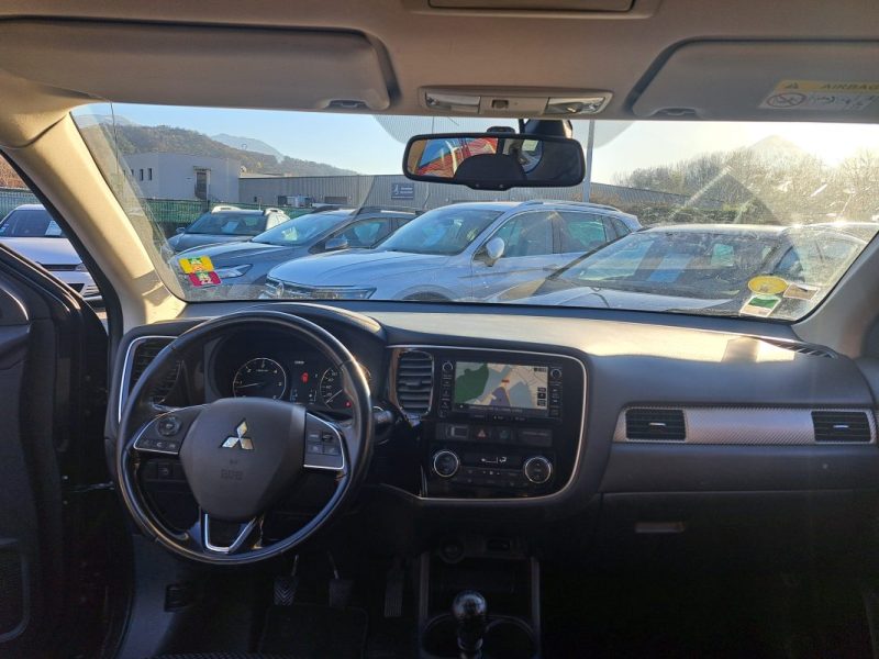 MITSUBISHI OUTLANDER 2.2 D 150CH INVITE AWD 7 PLACES 2015