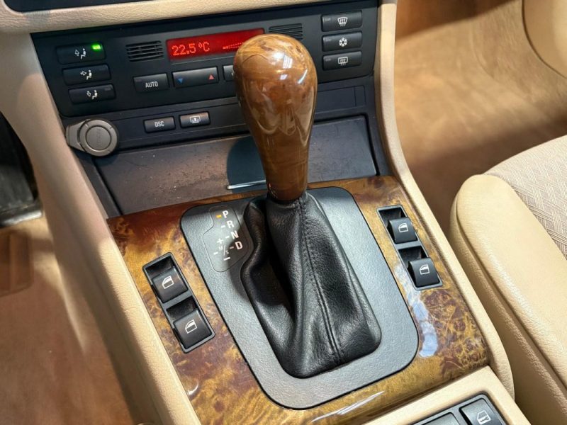 🔹 BMW Série 3 E46 325Ci Coupé – 2.5i – 192 chevaux – 2001 - Toit ouvrant - Sièges cuir 