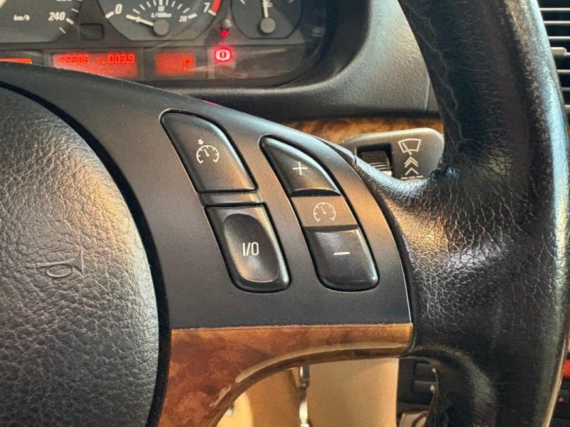 🔹 BMW Série 3 E46 325Ci Coupé – 2.5i – 192 chevaux – 2001 - Toit ouvrant - Sièges cuir 