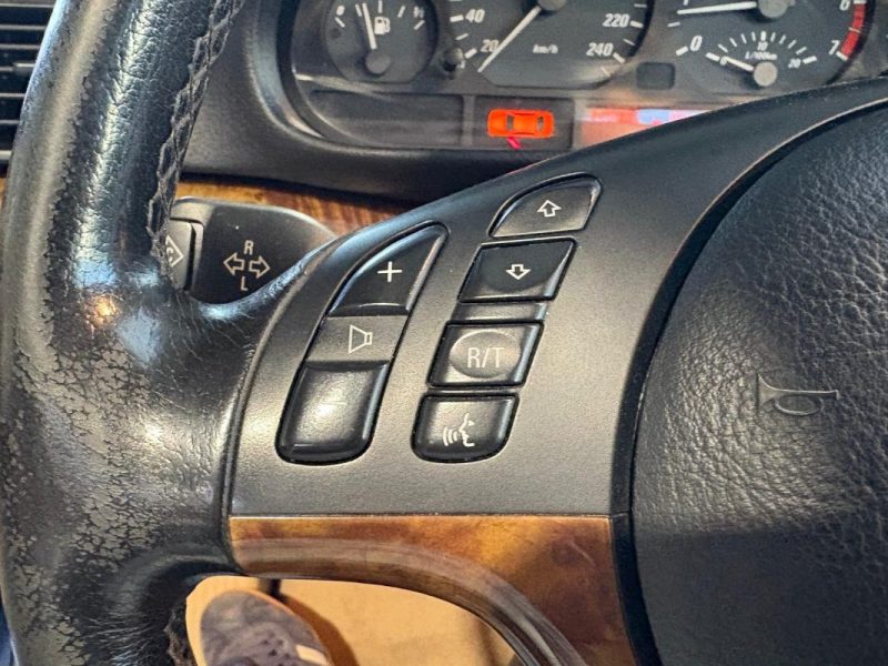 🔹 BMW Série 3 E46 325Ci Coupé – 2.5i – 192 chevaux – 2001 - Toit ouvrant - Sièges cuir 