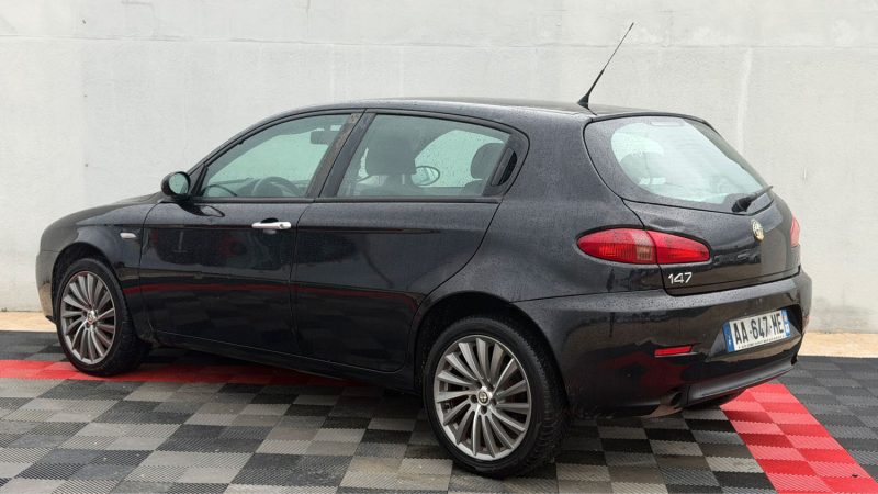 ALFA ROMEO 147 1.9 JTD M-JET 120 Cv DISTINCTIVE 1ERE MAIN