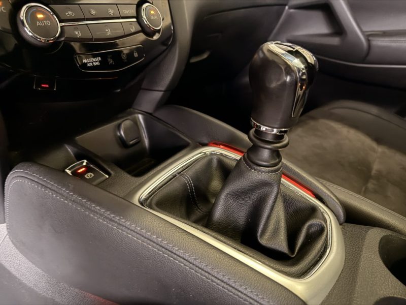 Nissan Qashqai I Toit panoramique I Siège chauffant en Cuir et Alcantara I 2017 I 130ch I 1.6 DCI I 