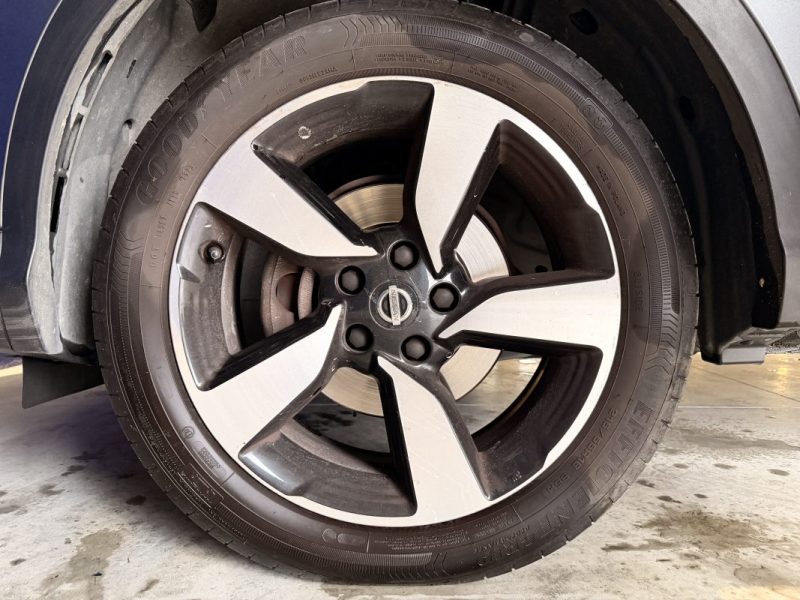 Nissan Qashqai I Toit panoramique I Siège chauffant en Cuir et Alcantara I 2017 I 130ch I 1.6 DCI I 