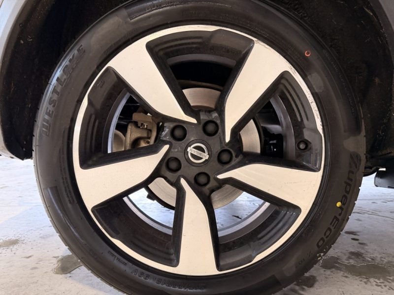 Nissan Qashqai I Toit panoramique I Siège chauffant en Cuir et Alcantara I 2017 I 130ch I 1.6 DCI I 