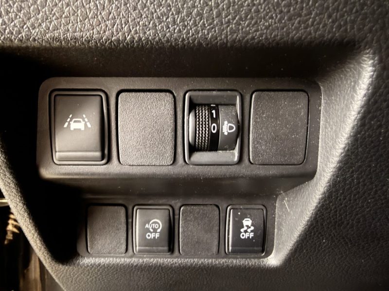 Nissan Qashqai I Toit panoramique I Siège chauffant en Cuir et Alcantara I 2017 I 130ch I 1.6 DCI I 