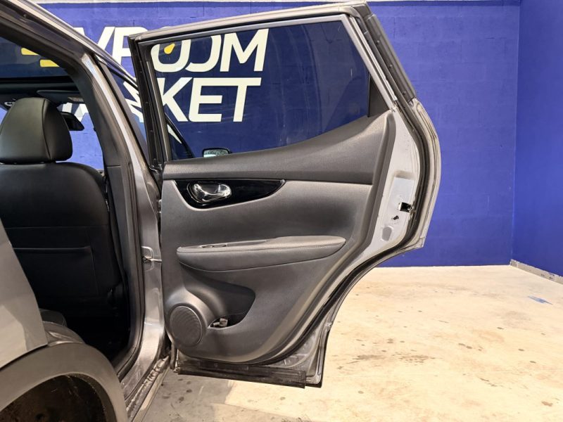Nissan Qashqai I Toit panoramique I Siège chauffant en Cuir et Alcantara I 2017 I 130ch I 1.6 DCI I 