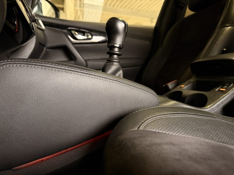 Nissan Qashqai I Toit panoramique I Siège chauffant en Cuir et Alcantara I 2017 I 130ch I 1.6 DCI I 