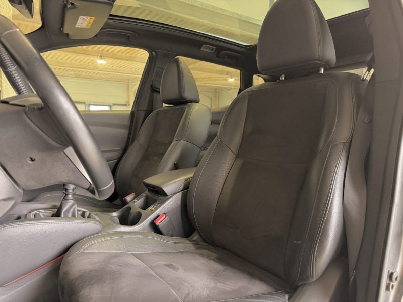 Nissan Qashqai I Toit panoramique I Siège chauffant en Cuir et Alcantara I 2017 I 130ch I 1.6 DCI I 