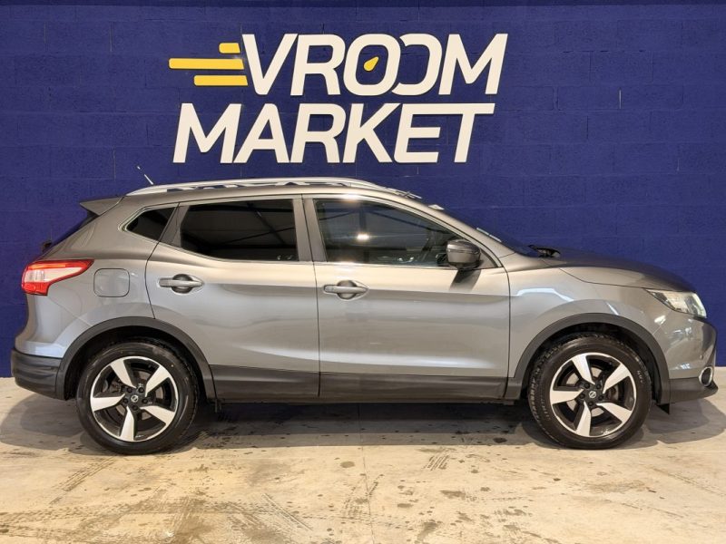 Nissan Qashqai I Toit panoramique I Siège chauffant en Cuir et Alcantara I 2017 I 130ch I 1.6 DCI I 