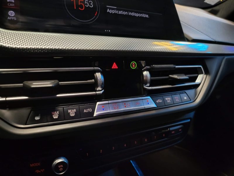 BMW SERIE 1 118I 136CH SPORT LINE DKG7 / SIEGES CUIR CHAUFFANTS + VOLANT CHAUFFANT / 