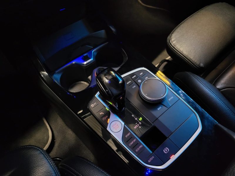 BMW SERIE 1 118I 136CH SPORT LINE DKG7 / SIEGES CUIR CHAUFFANTS + VOLANT CHAUFFANT / 