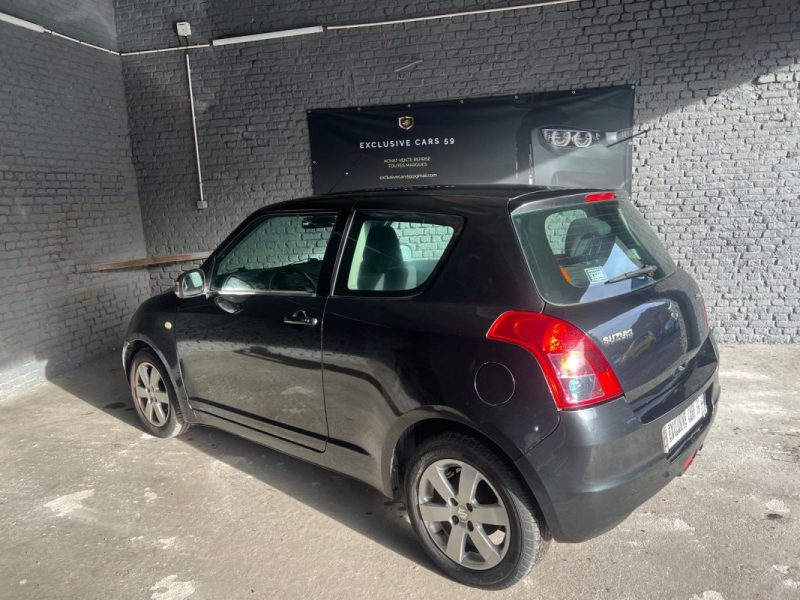 SUZUKI SWIFT 1.3 VVT GARANTIE 6 MOIS  2010