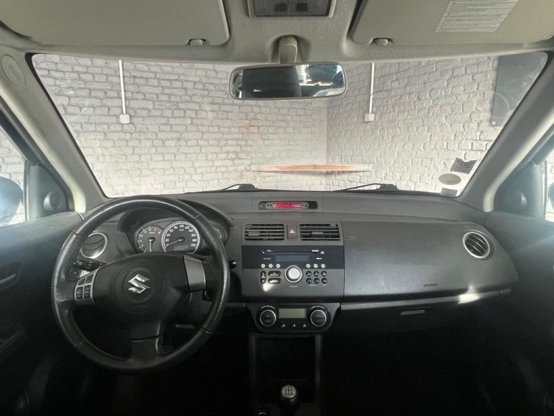 SUZUKI SWIFT 1.3 VVT GARANTIE 6 MOIS  2010