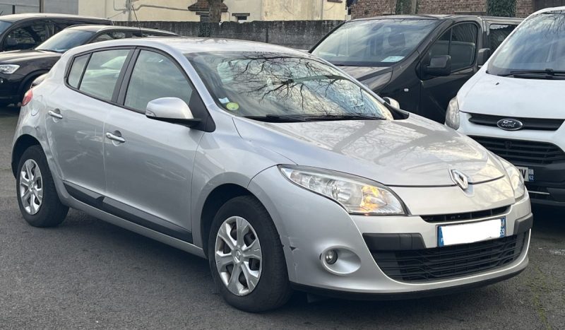 RENAULT MEGANEIII 1.5 DCI 110 DIN  ET 6 CV FISCAUX