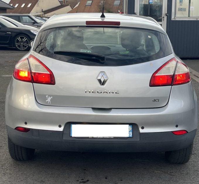 RENAULT MEGANEIII 1.5 DCI 110 DIN  ET 6 CV FISCAUX